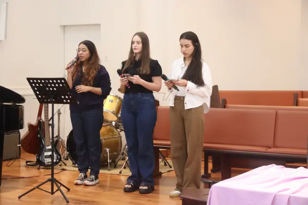 Culto Domingo (Mês dos Jovens — foto 14