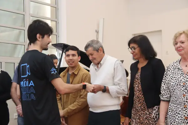 Culto Domingo (Mês dos Jovens — foto 30