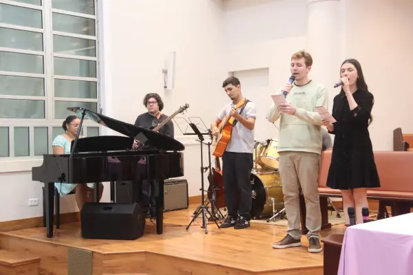 Culto Domingo (Mês dos Jovens — foto 56
