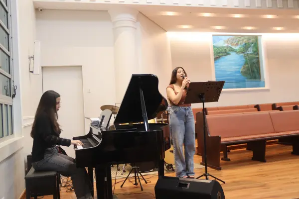 Culto Domingo (Mês dos Jovens) — foto 53