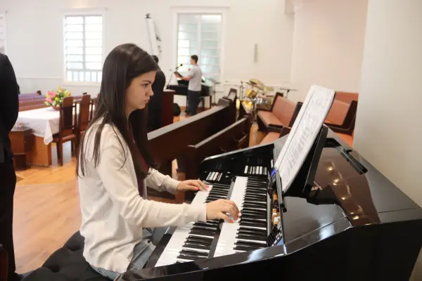 Culto Domingo (Mês dos Jovens) — foto 124
