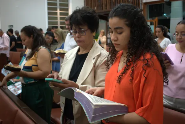 Culto Domingo (Manhã Crescer em Cristo) — foto 33