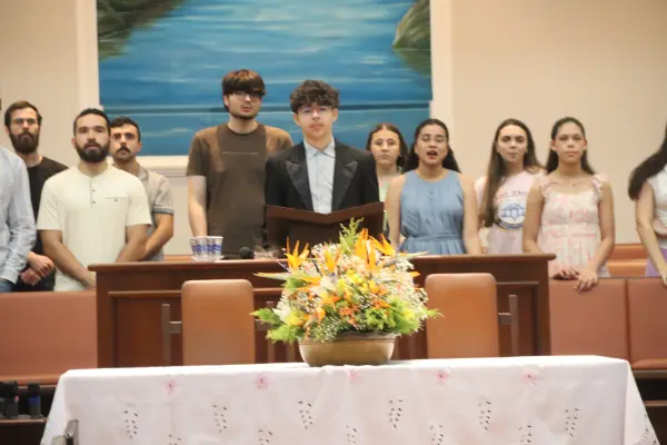 Culto Domingo — foto 201